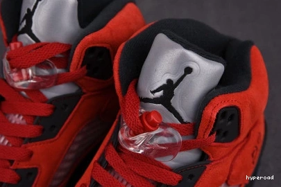Hyperoad (2021) RETRO AIR 5 RED BULLS RAGING JORDAN 0720